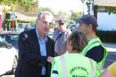 Notre maire, Franck Raynal parle avec notre présidente du comité, Marie-Perre Lafarge